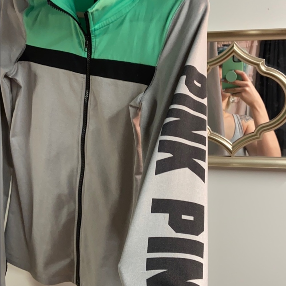 Vs Pink ultimate zip up - Picture 3 of 4